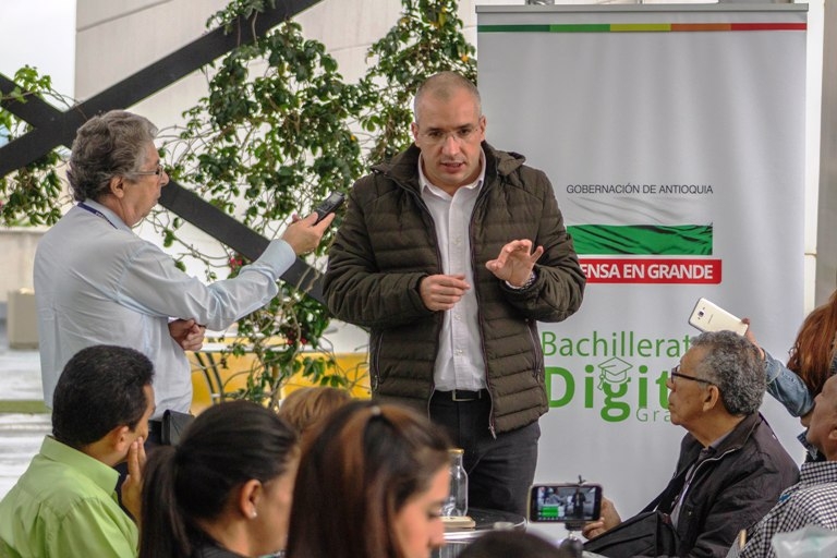 Ni un niño por fuera de clases