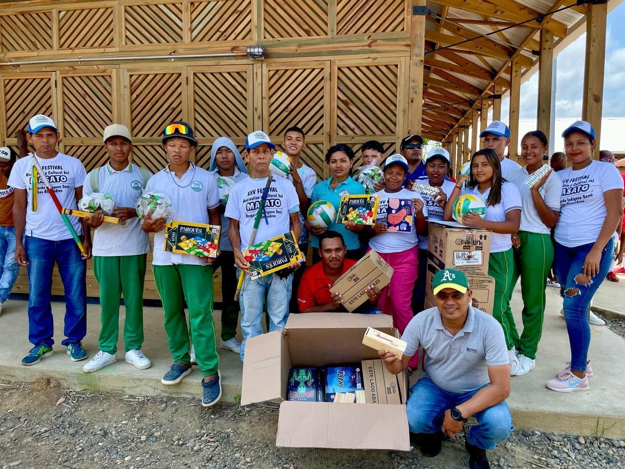 La Gerencia Indígena de la Gobernación de Antioquia entrega dotación de elementos escolares en comunidades indígenas del departamento