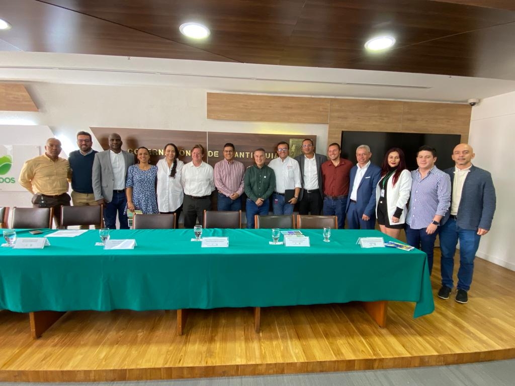 Se amplían a 8.000 los cupos para becas del Sistema de Educación Superior de Antioquia