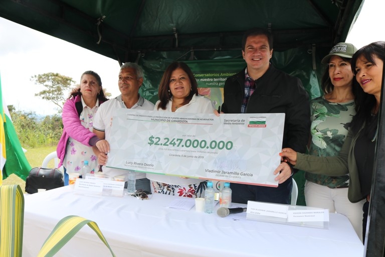 La Gobernación de Antioquia y Girardota unidos por la protección del medio ambiente