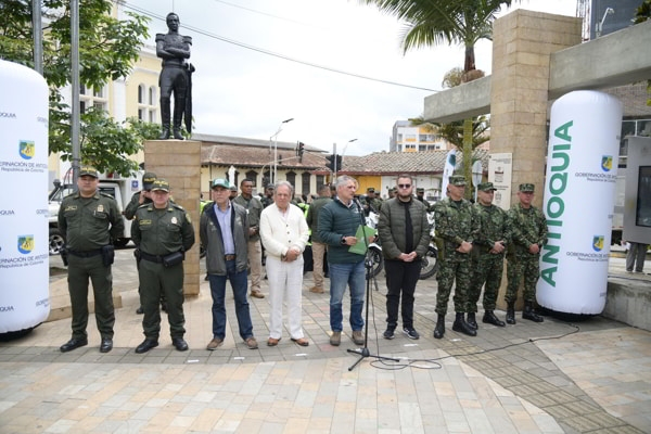 La Gobernación de Antioquia invertirá más de 46 mil millones de pesos en 2025 para la dotación de EMPÁS