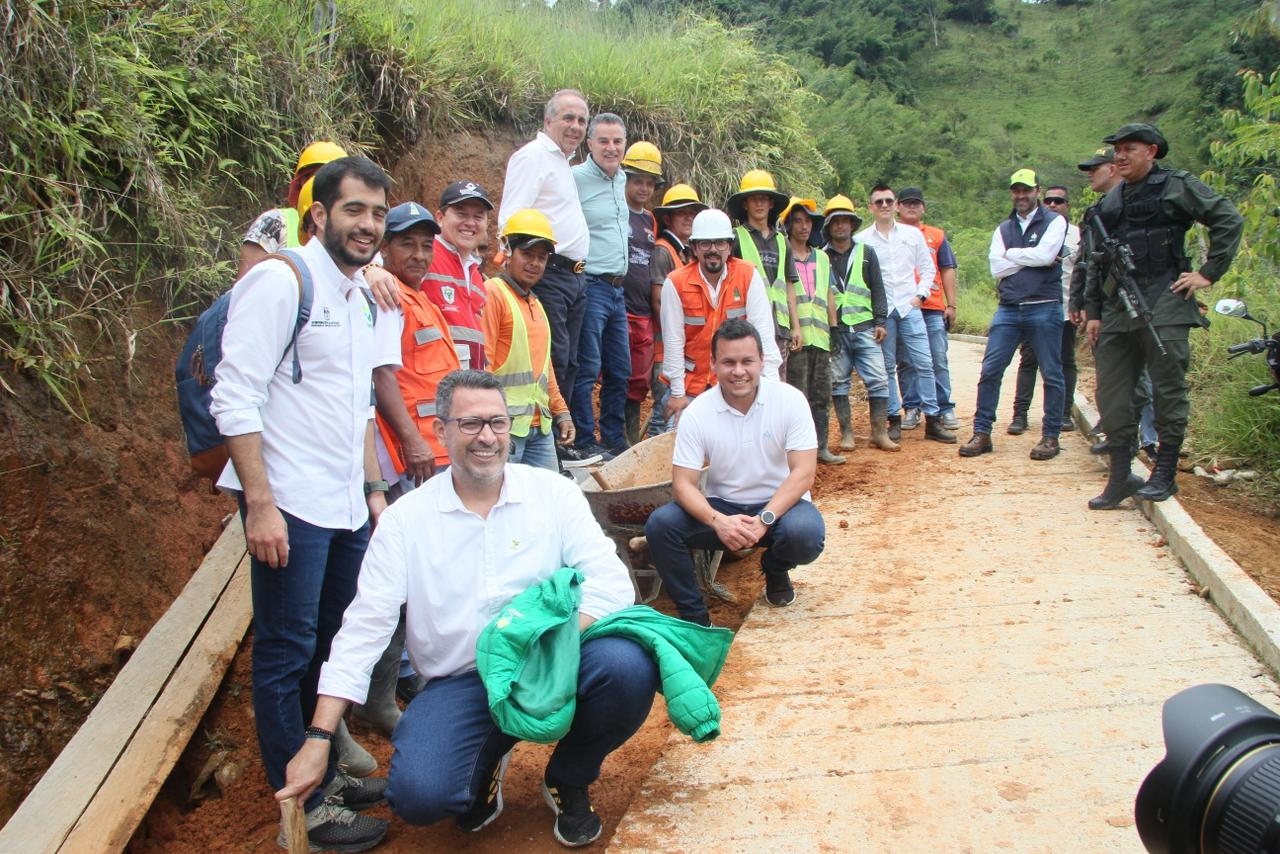 “La mejora de la red vial rural en nuestros municipios es justicia social”