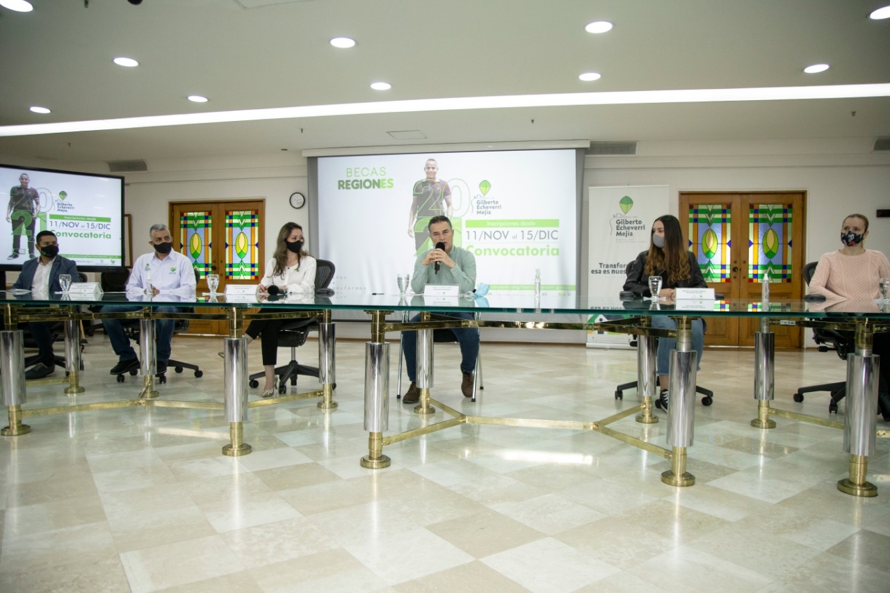 Becas Regiones abre convocatoria 2021-1