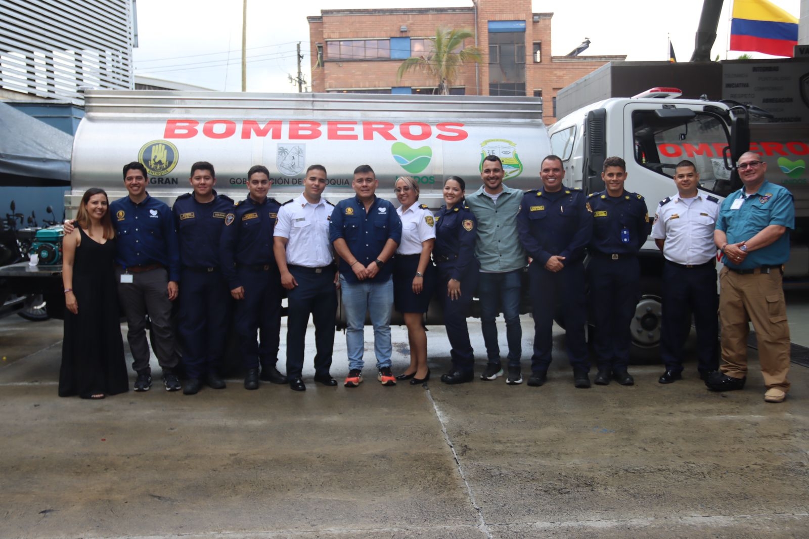 ¡Dos logros más por el cuidado de la vida! San Jerónimo y Caucasia ahora cuentan con carrotanques