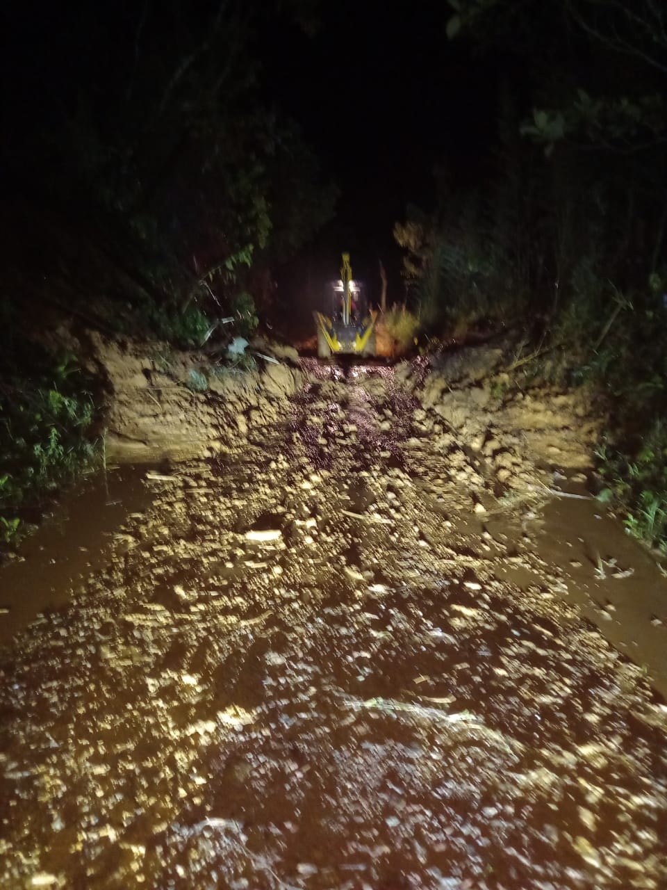 Fuertes lluvias generaron emergencias en Antioquia. Un hombre falleció y 100 familias resultaron afectadas por inundación en el Oriente