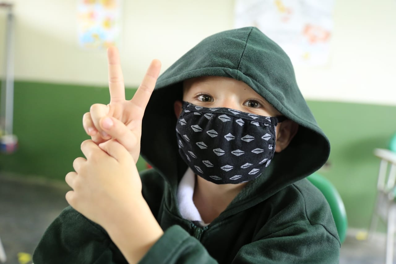 Secretaría de Educación de Antioquia continúa llevando elementos de bioseguridad a las instituciones educativas