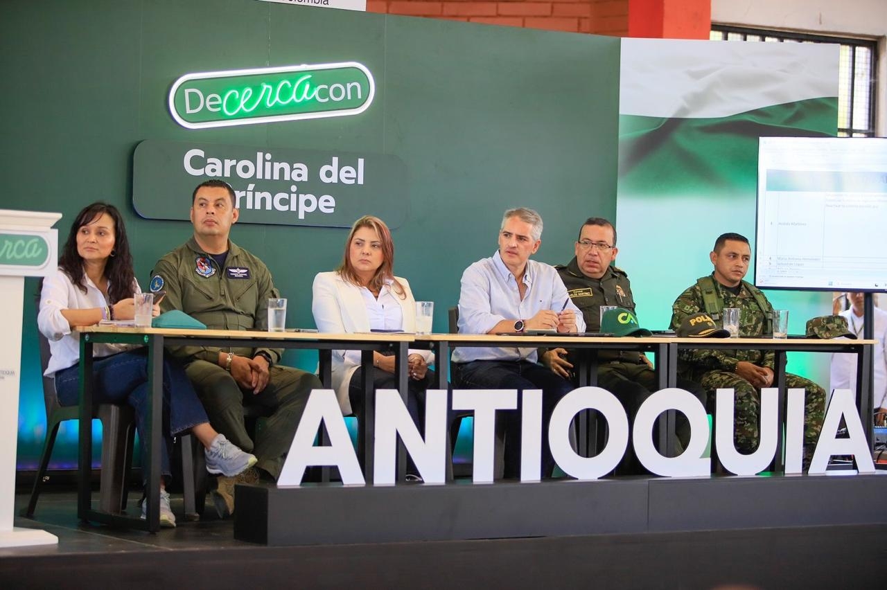 En Carolina del Príncipe el gobernador Andrés Julián anunció el mejoramiento de la planta de lácteos