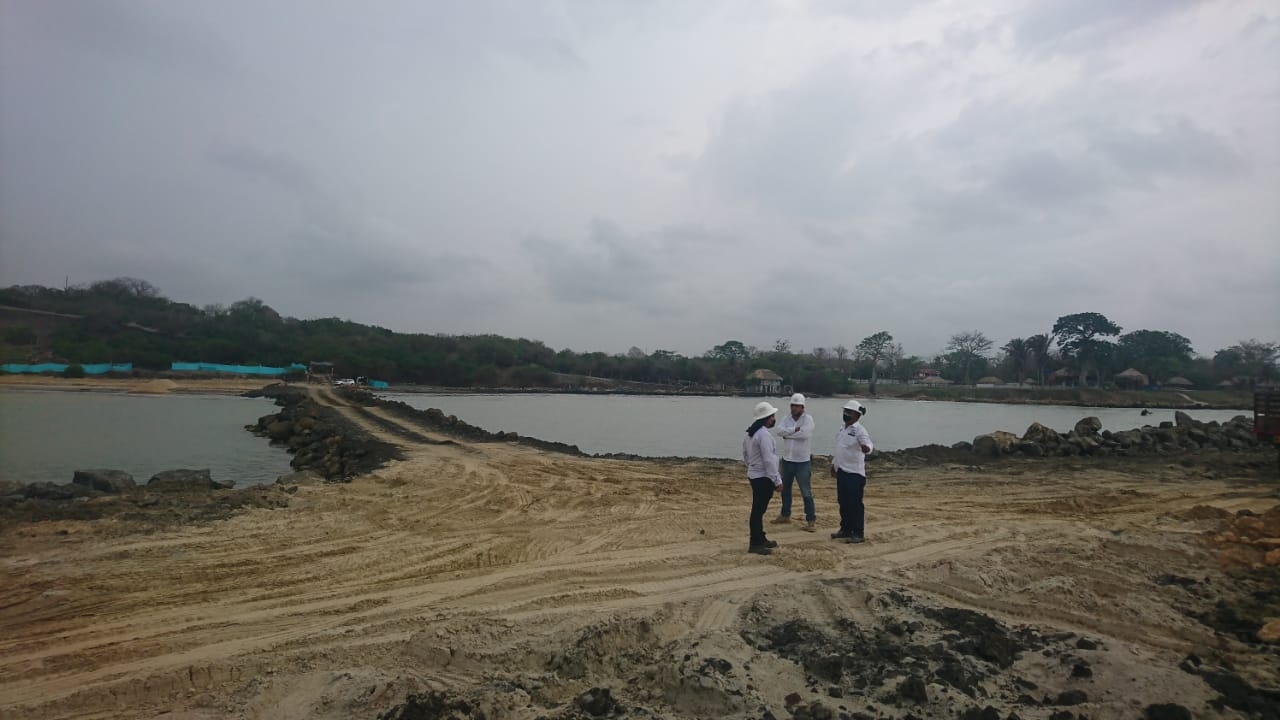 Dapard avanza en el proyecto de control de erosión costera para recuperar las playas y proteger el volcán de lodo de Arboletes