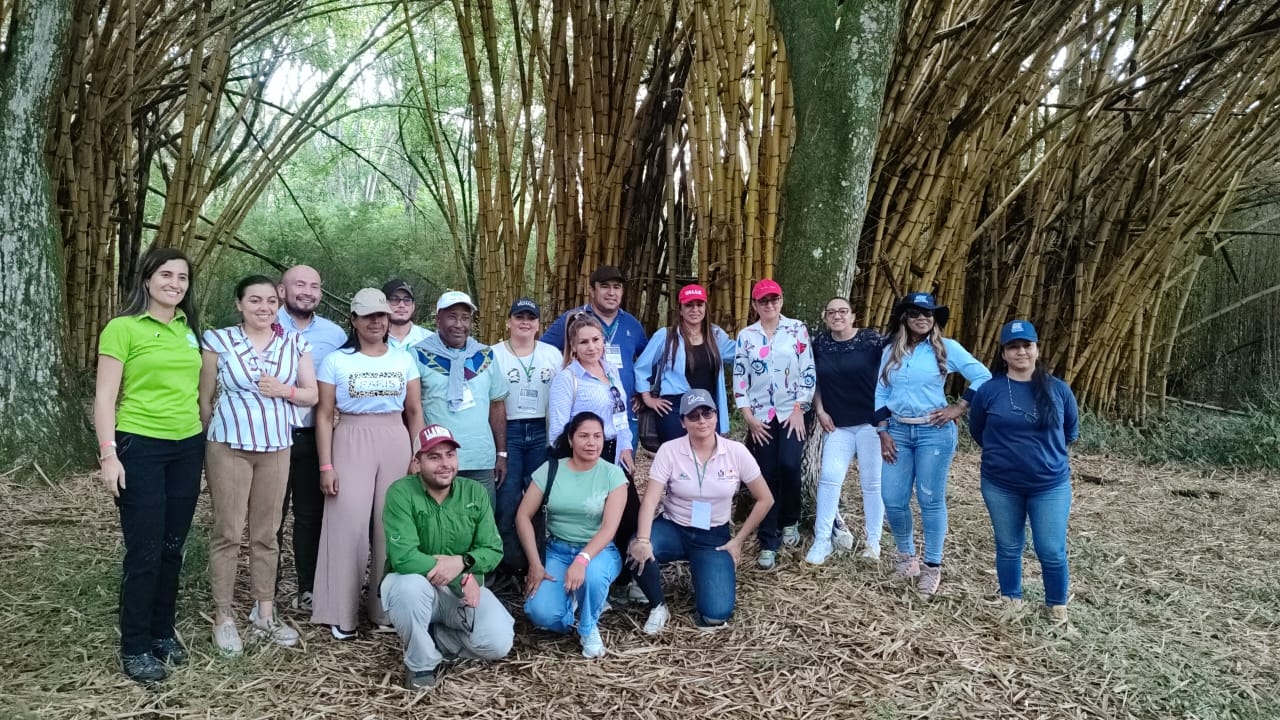 Gobernación de Antioquia participó en Encuentro de Secretarios de Ambiente en el Valle