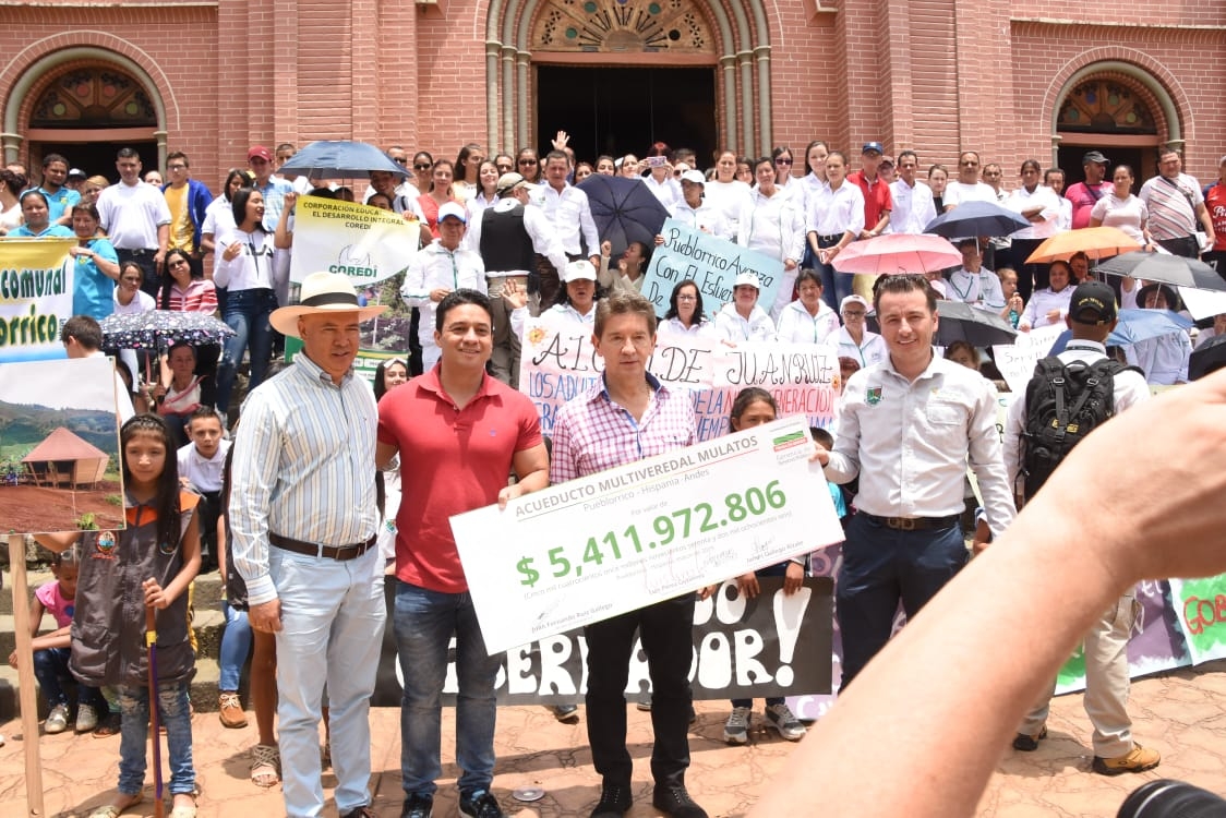 El Gobernador Luis Pérez Gutiérrez, le cumple a Pueblorrico con una inversión en obras cercana a los 20 mil millones de pesos.