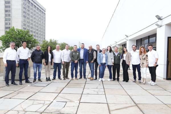 El Gobernador de Antioquia avanzó este jueves en la revisión de la ejecución de los Acuerdos Municipales con 11 municipios de Oriente y Suroeste