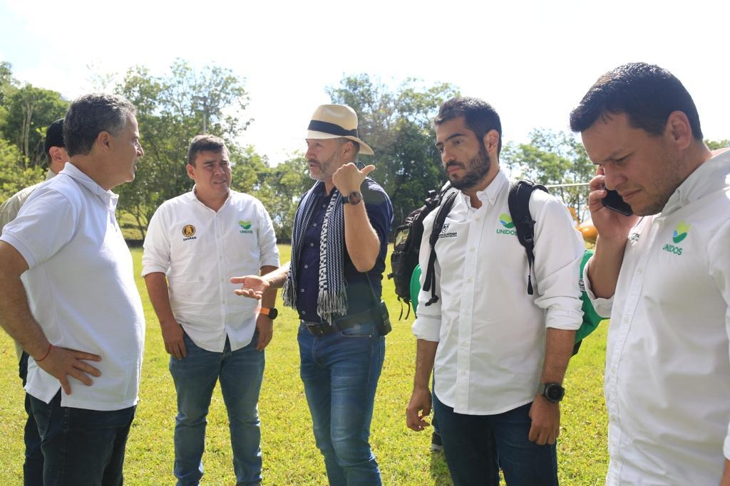 El Gobernador de Antioquia visitó el corregimiento de Palermo y anunció soluciones a afectaciones por las lluvias que dificultan su comunicación