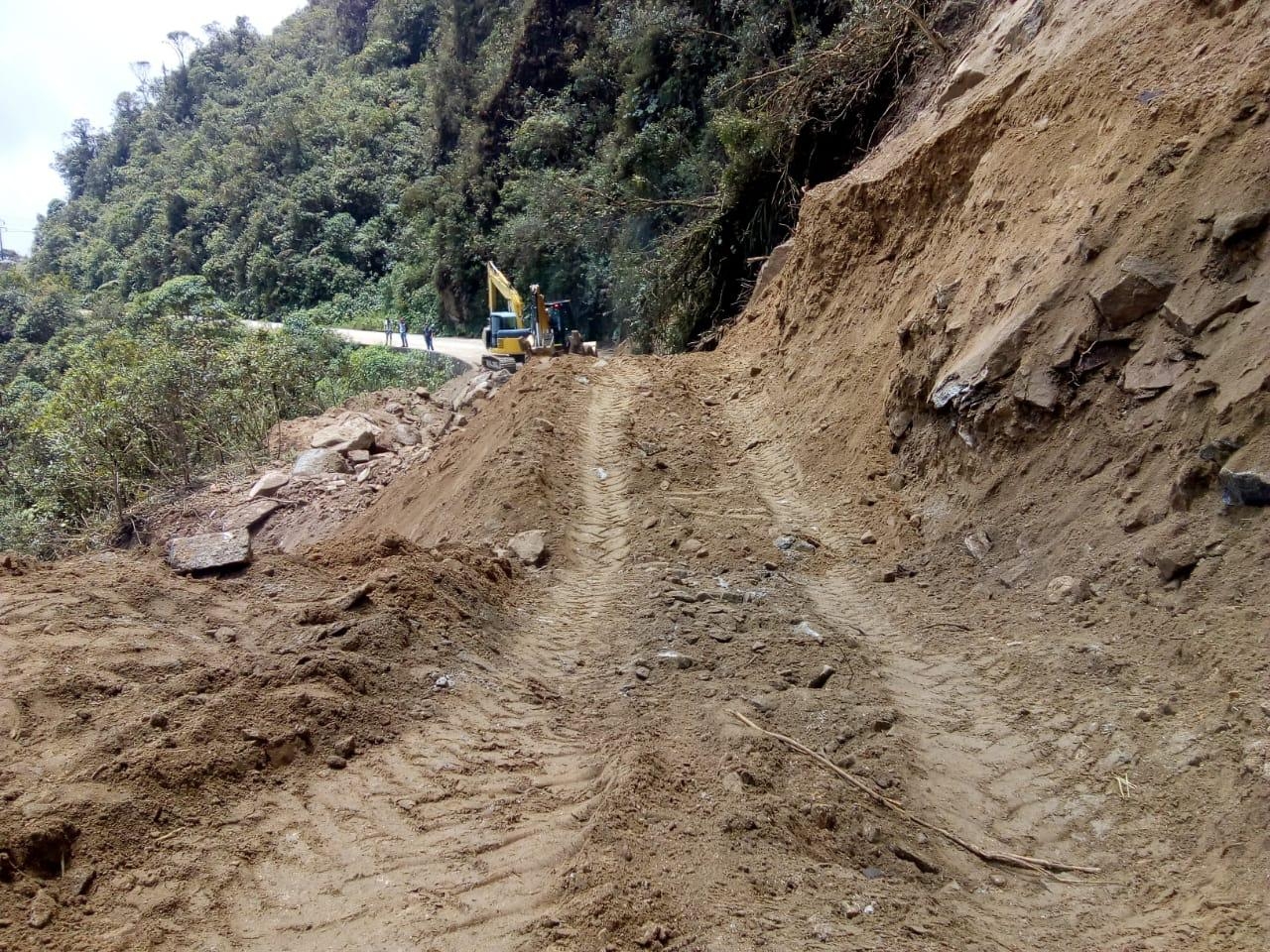 Avanza la atención al punto crítico en la vía Sonsón - Argelia- Nariño