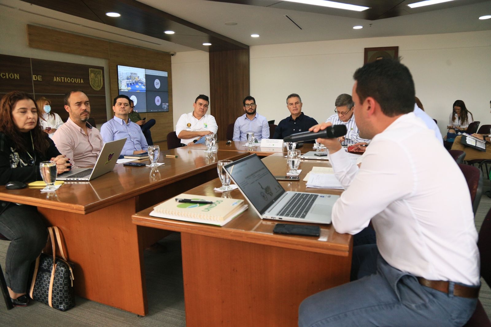 Antioquia, unida con la Nación para atender emergencias originadas por las fuertes lluvias desde todos los frentes