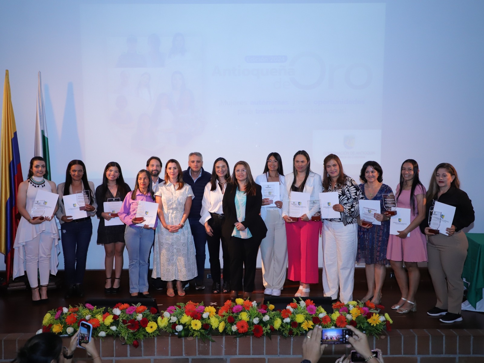 Abiertas las inscripciones para Antioqueña de Oro 2025, un reconocimiento a las mujeres que transforman 