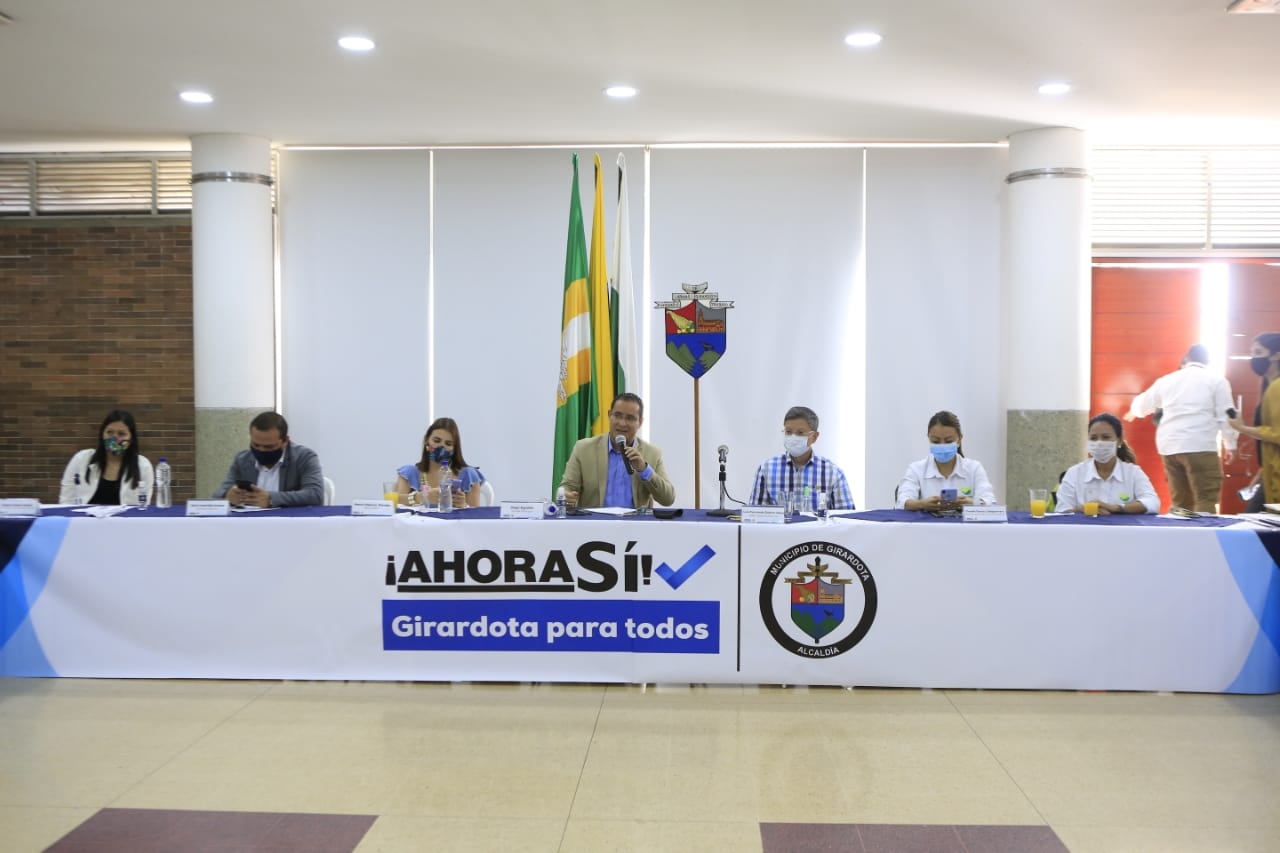 Inversión en infraestructura, salud, educación y vivienda, balance de la visita del gobernador (e) a Copacabana y Girardota