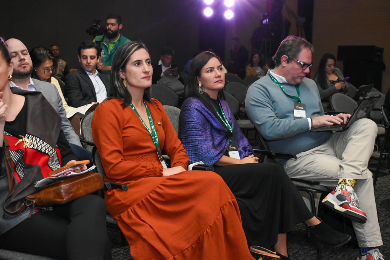 1.200 asistentes disfrutaron de la II Convención Internacional de Emergencia Climática en Bogotá