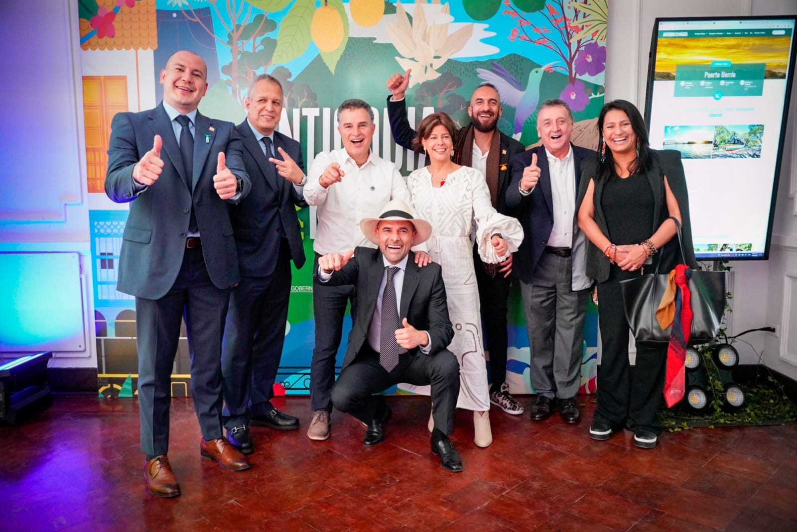 Gobernador de Antioquia, Aníbal Gaviria, presentó en Bogotá el Programa Antioquia es Mágica