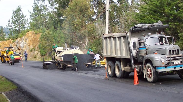 Antioquia piensa en grande por el Nordeste, en un hecho sin precedentes, hará realidad la pavimentación de la vía Anorí – El Limón