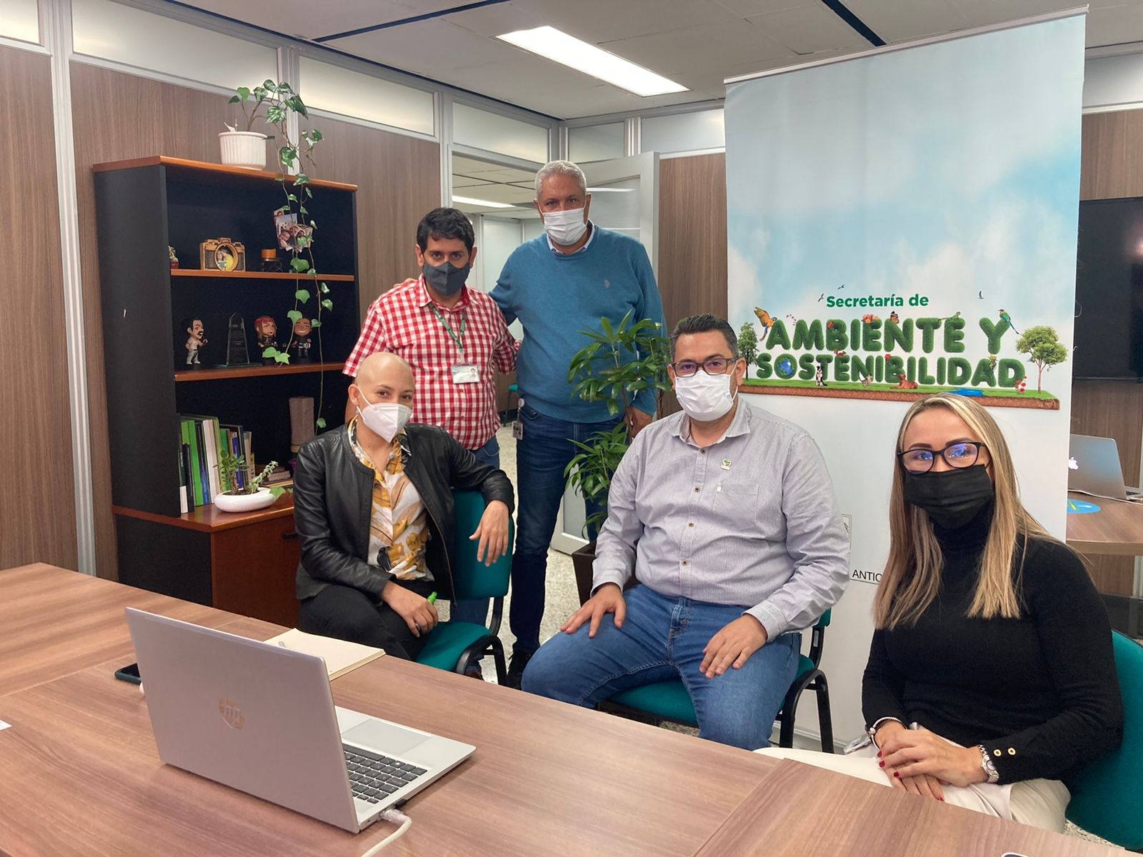 Gobernación de Antioquia recibe Reconocimiento Miembro Platinum Basura Cero