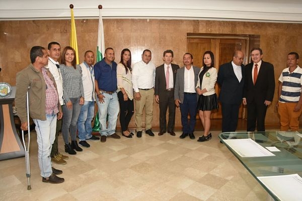 “Entreguemos a Valdivia libre de coca” Luis Pérez Gutiérrez.