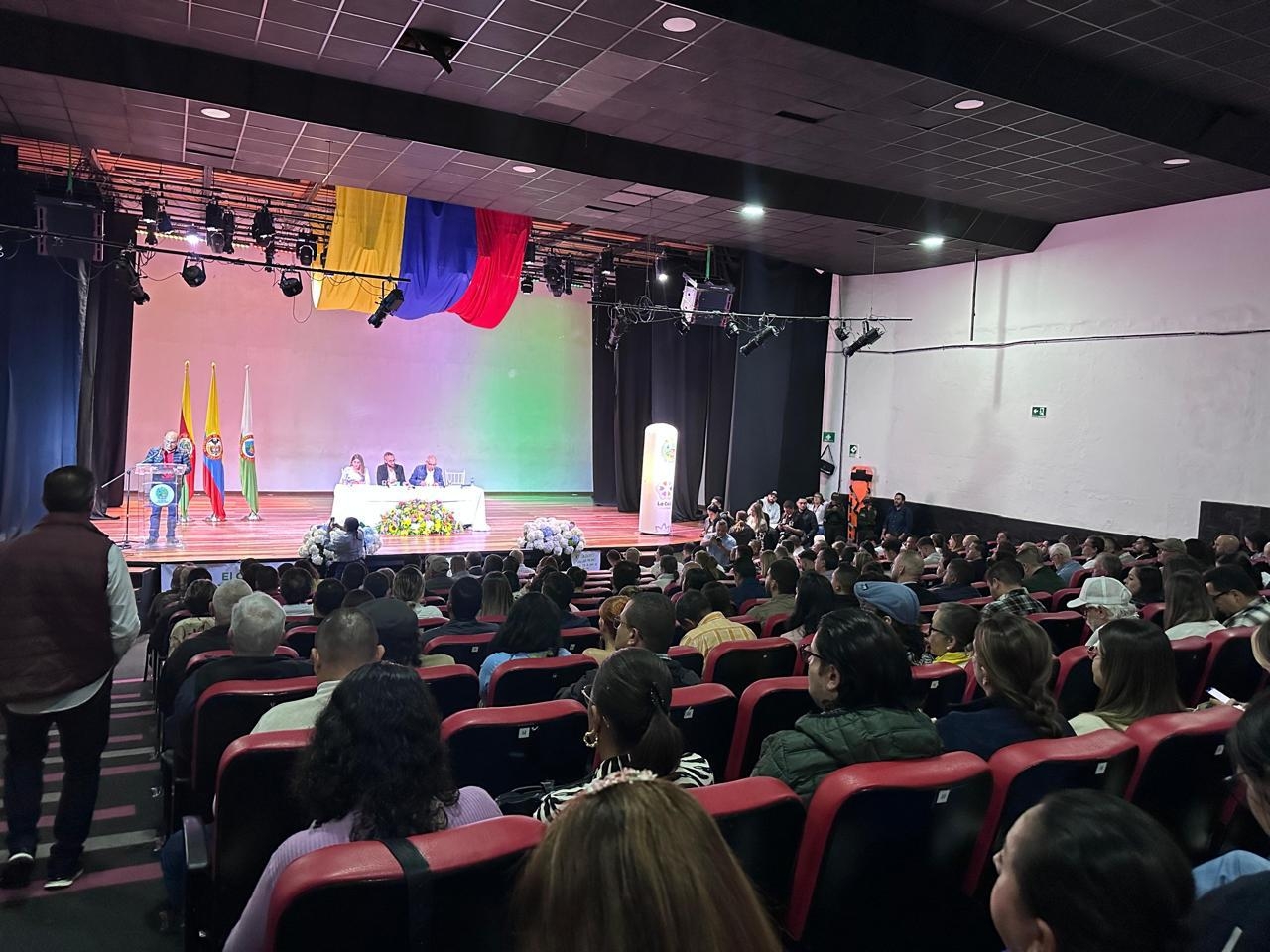 En audiencia pública se expusieron diferentes voces sobre el Área Metropolitana del Valle de San Nicolás